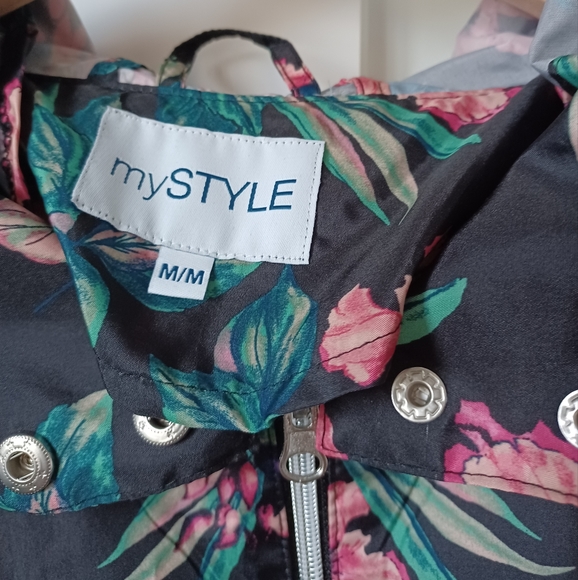 Floral print light rain jacket wind breaker - Picture 9 of 11